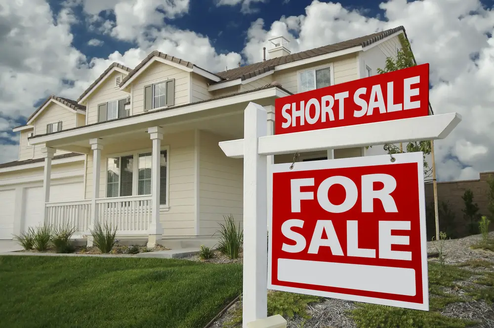 how does a short sale affect credit